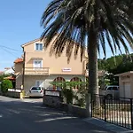 Sandra Rab Town