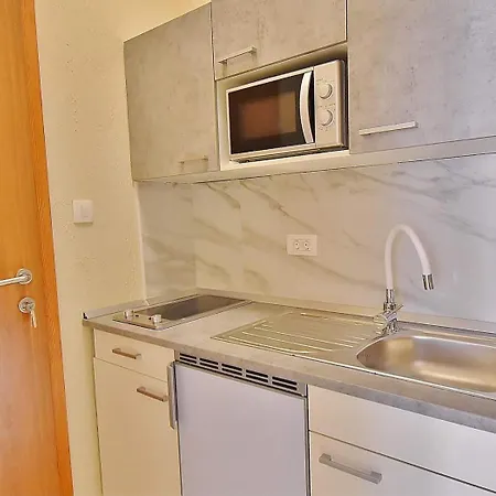 Guest house Sandra Rab Town