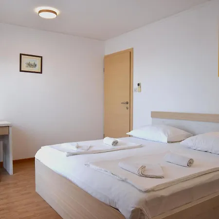 Sandra Guest house 3*
