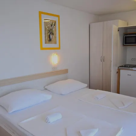 בית הארחה Sandra 3*