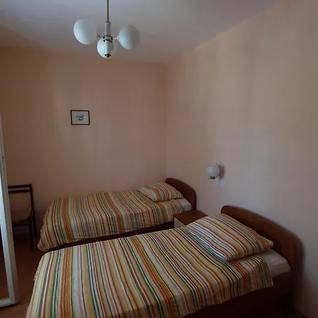 Sandra בית הארחה