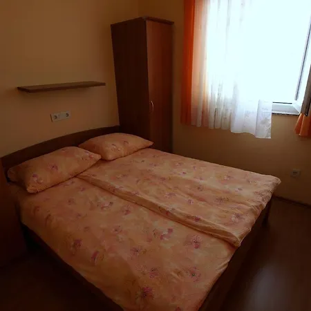 בית הארחה Sandra 3*