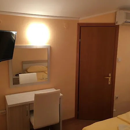 Πανσιόν Sandra 3*