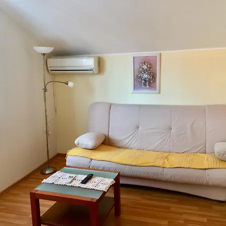 Sandra Guest house Rab Town