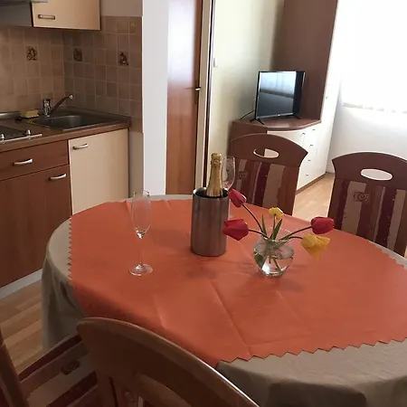 בית הארחה Sandra