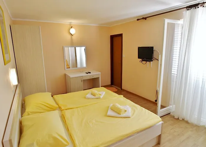 Gostinjska kuća Sandra Rab Town