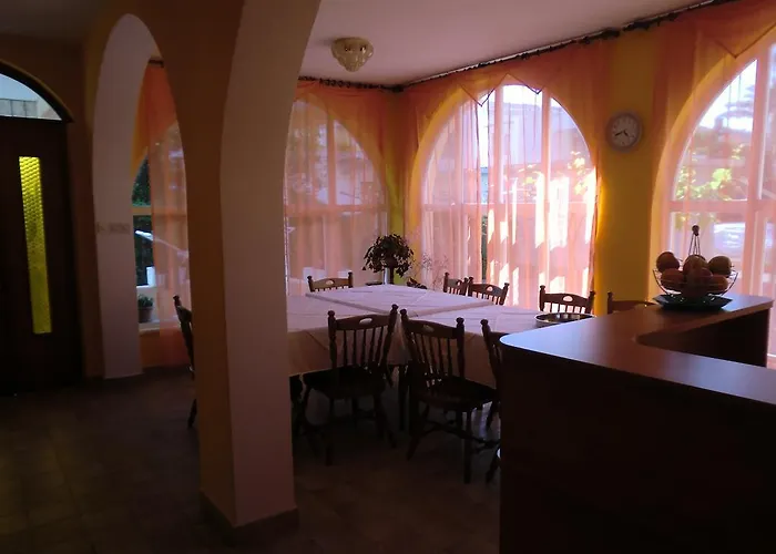 Gostinjska kuća Sandra Rab Town