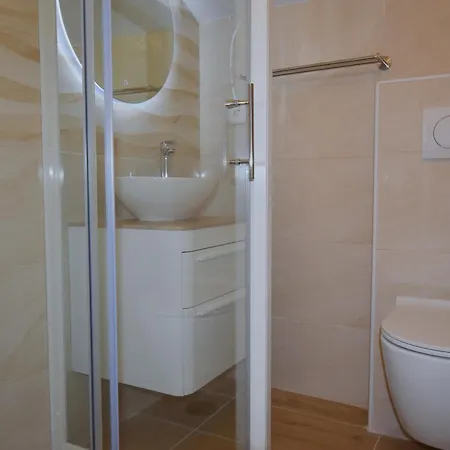 Sandra Gæstehus Rab Town