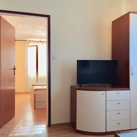 Sandra Gæstehus Rab Town